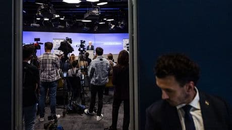 Oppositie hekelt 'politieke show' Wilders, coalitiepartners lijken niet onder de indruk