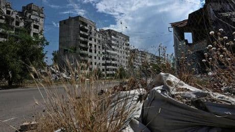 En direct, guerre en Ukraine : Volodymyr Zelensky fixe un objectif de déploiement journalier de 1 000 drones intercepteurs ; des moyens de défense aérienne « déjà en route », selon l’armée ukrainienne