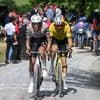 Giro op z'n kop in gravelrit: Van Aert boekt bevrijdende zege, Del Toro pakt roze