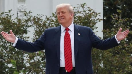 Del 50% a Brasil al 15% a Japón: Estos son los países (y sectores) afectados por los aranceles de Trump que entran hoy en vigor