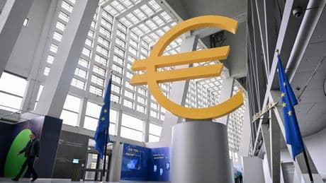 La BCE poursuit la baisse de ses taux face aux menaces sur la croissance