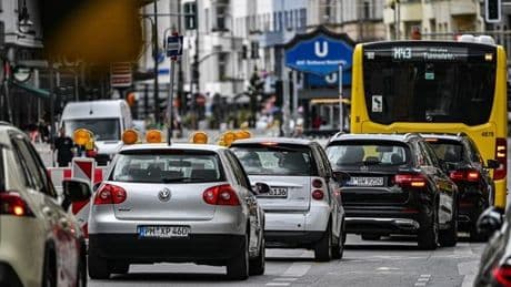 Neukölln: Baustelle nach 15 Jahren beendet – Hikel erntet Spott