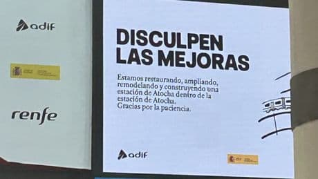 &quot;Disculpen las mejoras&quot;: la indignante campaña de Renfe en pleno caos ferroviario