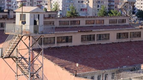Diyarbakır Cezaevi’nde eğitim hakkı engeli: Derslere katılmadıkları gerekçesiyle mahpuslara disiplin soruşturması