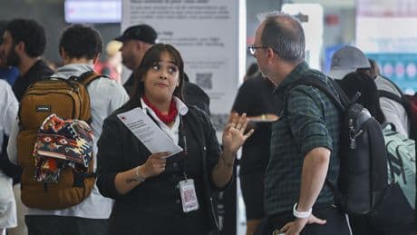 Air Canada suspends restart plans after union defies return to work order