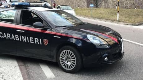 Nasconde cocaina in casa, 18enne arrestato a Genova dopo la segnalazione dei vicini
