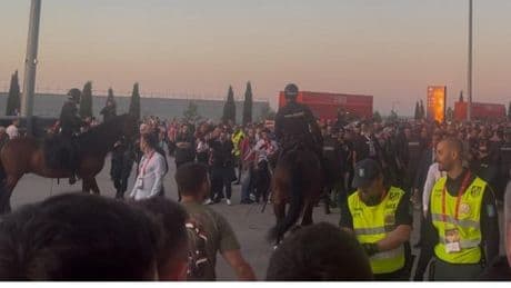 Pelea en los aledaños del Metropolitano en la previa del Atleti-Rayo