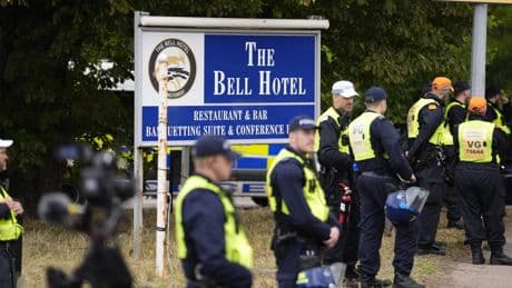 Security minister refuses multiple times to outline alternative to asylum hotels