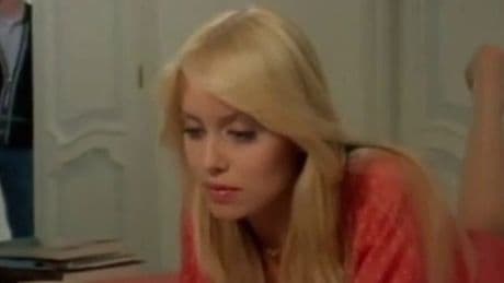 Disco, nudo e leggendario: i suoni “proibiti” del cinema italiano anni ’70 ora diventano culto