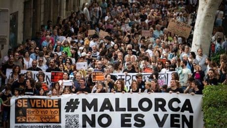 Full list of 7 islands and 7 cities in Spain with tourist protests this Sunday