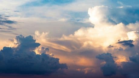 Llevamos siglos estudiando los distintos tipos de nubes. Qué nos dice la forma y el color de estos fenómenos atmosféricos