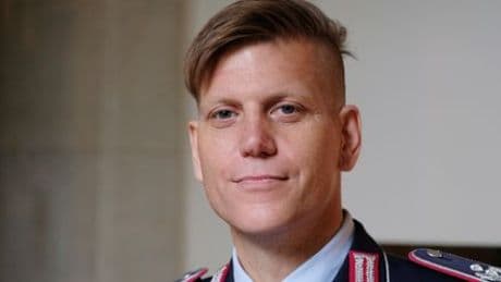Anastasia Biefang: Bundeswehr-Offizierin scheitert mit Verfassungsbeschwerde gegen Verweis wegen Tinder-Profils