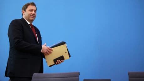 Liveblog Bundespolitik: „Jede und jeder, der da am Kabinettstisch sitzt, wird sparen müssen“