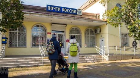 La crisis golpea a Correos de Rusia con renuncias masivas y colapsos en las entregas