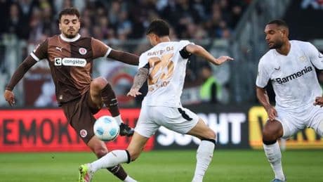 Fußball-Bundesliga: Jonathan Tah kündigt Abschied von Bayer 04 an