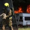 Hulpdiensten redden leven van hond bij uitslaande brand op camping in Waasmunster