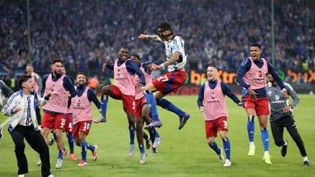 2. Fußball-Bundesliga: Endlich wieder Bundesliga! HSV im Partyrausch nach oben