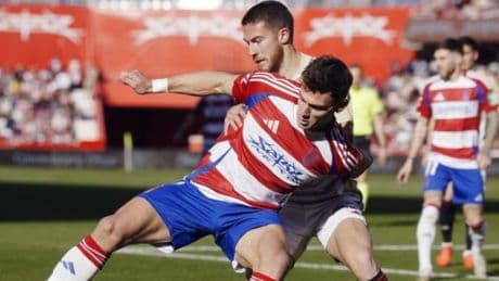 El Alavés ficha un 'tanque' para la delantera