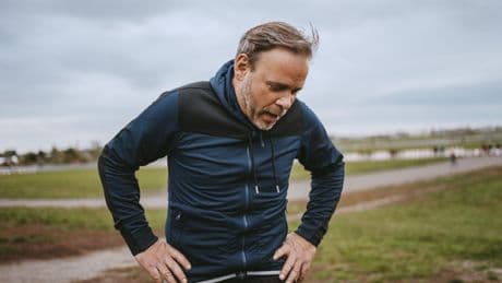 Arzt verrät: Was im Fitnessstudio keiner trainiert – aber wirklich jeder Mann ab 50 sollte