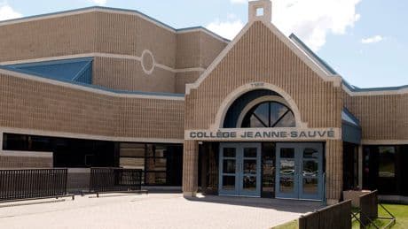 Winnipeg high school staff, students urged to avoid forest after encounter