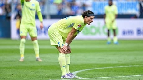 „Wer hat uns auf die Trikots gepisst?“ - Fan-Wut über Ausweich-Trikot!