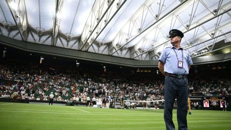 Andy Murray criticises 'ridiculous' Wimbledon decision to close roof early during Sinner-Dimitrov match