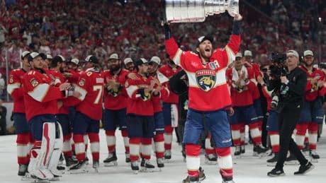 Panthers crush Oilers in Game 6 to capture second consecutive Stanley Cup