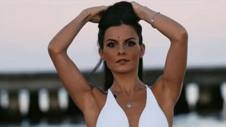 Elena Maraga, la maestra di Treviso licenziata per le foto su OnlyFans: «Pronta alla battaglia legale. Voglio il risarcimento danni»
