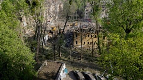 Mindestens acht Tote bei russischen Raketenangriffen auf Kiew