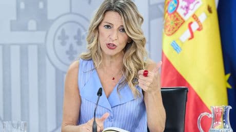 Las empresas afrontan un aluvión de leyes del Gobierno que amenazan con disparar los costes