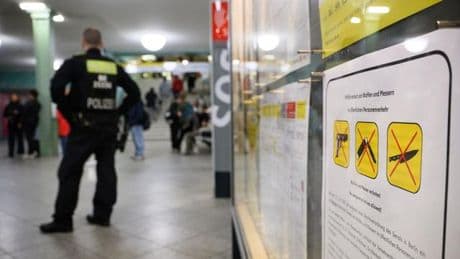 Kriminalität: Polizeigewerkschaft: Berlinweites Waffenverbot wäre falsch