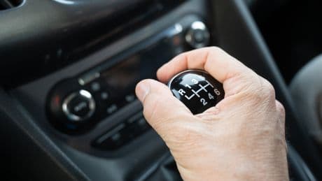 Sie lieben Ihr Auto? Dann sollten Sie diese Getriebe-Marotten ablegen
