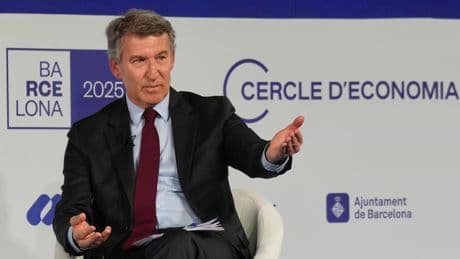 Feijóo rechaza la consulta de Sánchez sobre la opa y advierte de las consecuencias legales