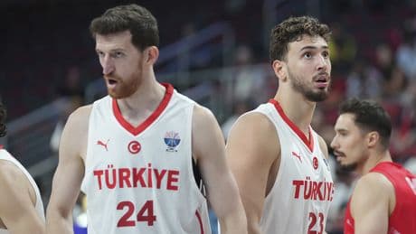 12 Dev Adam final için parkeye çıkıyor! Yunanistan maçının saati belli oldu