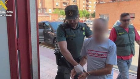 Detenido un profesor de Logroño por hacerse pasar por menor y engañar a una niña para que le enviara vídeos sexuales