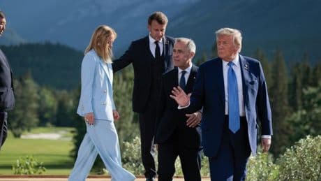 „Wäre gerne geblieben“, Trump verlässt G-7-Gipfel – und fordert Teheraner zur Evakuierung auf