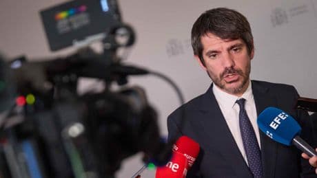 Urtasun, ante los seis millones que están en peligro para el cine español por los aranceles de Trump: "Ya veremos la amenaza, el Gobierno responderá ante cualquier ataque"
