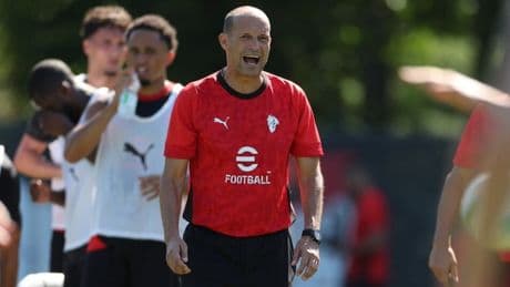 <p>Senza terzini titolari n&eacute; centravanti: Milan, c&rsquo;&egrave; da stare poco Allegri</p>