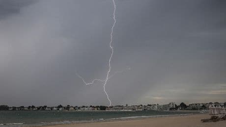 Jusqu’à 36°C : de fortes températures attendues ce vendredi avant l’arrivée des orages, 6 départements en alerte