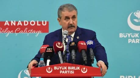 Büyük Birlik Partisi Genel Başkanı Destici: Silah bırakma işi sadece PKK'yla sınırlı kalmamalı