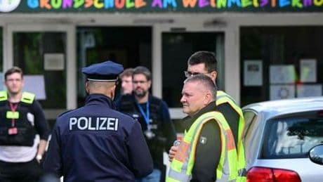 Berlin: Angriff an Grundschule – Küchenmesser am Tatort gefunden