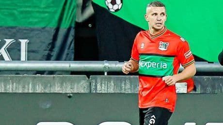 Bryan Linssen scoort vanaf eigen helft bij ruime zege NEC, remise Utrecht-Sparta, Go Ahead wint eindelijk weer