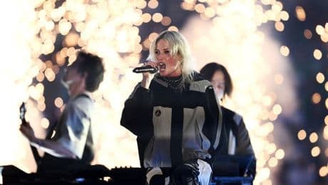 Linkin Park’s Debut Album Soars As Its Comeback Set Falls