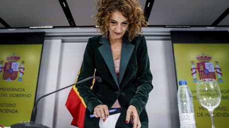 El IRPF sube un 44% en la declaración de este año para el que gane 20.000 euros al negarse Montero a descontar la inflación