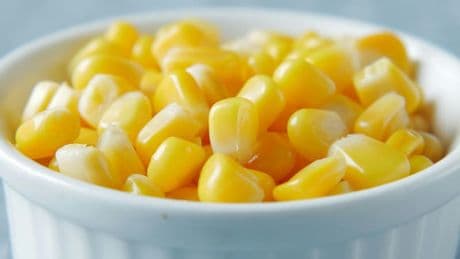 "Nous ne pouvons pas lutter": l'Europe s'attaque aux boîtes de maïs chinois dont les importations ont augmenté de plus de 750% en 5 ans