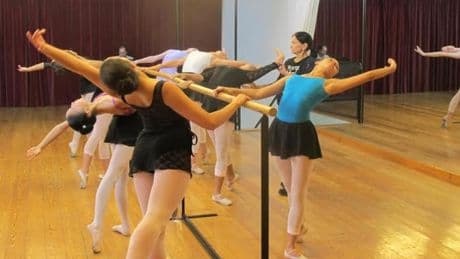 Madrid forma a 150 bailarines como auxiliar de danza para impartir clases en colegios