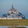 De gare en gare jusqu’au Mont-Saint-Michel : le bonheur d’un voyage en train à travers la Normandie