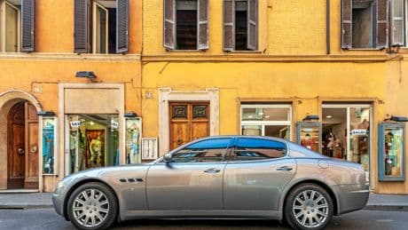 Match fiscal France-Italie : où les ultra-riches paient-ils le moins d'impôts ?