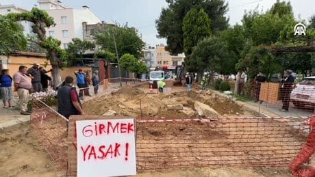 Yol yenileme çalışmasında insan kemikleri bulundu: Ekipler harekete geçti