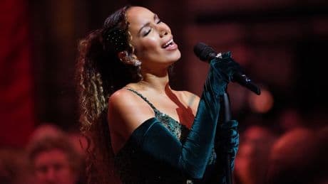 X Factor winner Leona Lewis to be made an OBE at Windsor Castle